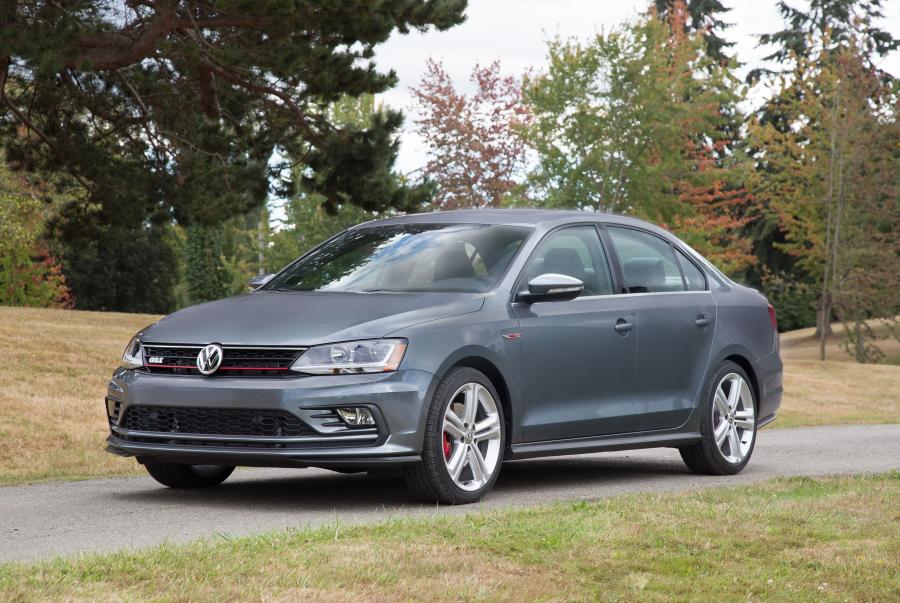  Volkswagen Jetta GLI (Typ 1B) 2015 года  (NA) (фото 36 из 40)